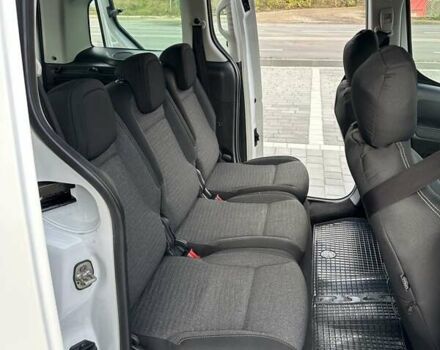 Белый Ситроен Берлинго, объемом двигателя 1.6 л и пробегом 240 тыс. км за 7650 $, фото 39 на Automoto.ua