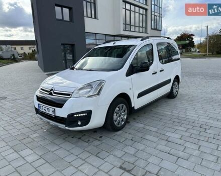 Белый Ситроен Берлинго, объемом двигателя 1.6 л и пробегом 240 тыс. км за 7650 $, фото 6 на Automoto.ua