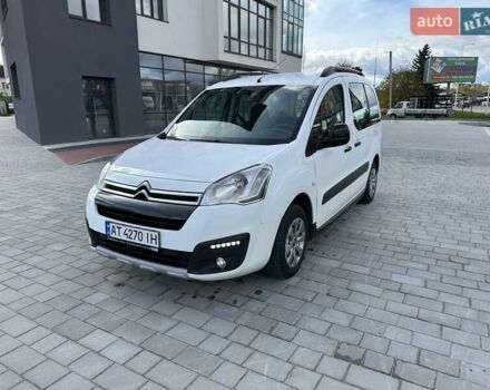 Белый Ситроен Берлинго, объемом двигателя 1.6 л и пробегом 240 тыс. км за 7750 $, фото 6 на Automoto.ua