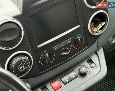 Белый Ситроен Берлинго, объемом двигателя 1.6 л и пробегом 288 тыс. км за 9490 $, фото 11 на Automoto.ua