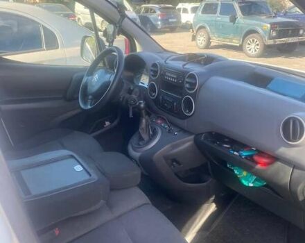 Белый Ситроен Берлинго, объемом двигателя 1.56 л и пробегом 202 тыс. км за 8500 $, фото 3 на Automoto.ua