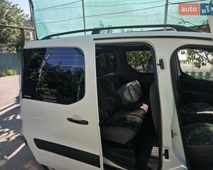 Белый Ситроен Берлинго, объемом двигателя 1.56 л и пробегом 90 тыс. км за 11500 $, фото 13 на Automoto.ua