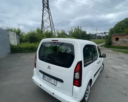 Белый Ситроен Берлинго, объемом двигателя 1.6 л и пробегом 270 тыс. км за 9800 $, фото 4 на Automoto.ua
