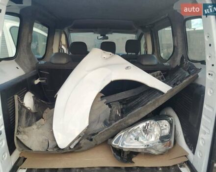 Білий Сітроен Берлінго, об'ємом двигуна 1.6 л та пробігом 86 тис. км за 5500 $, фото 10 на Automoto.ua