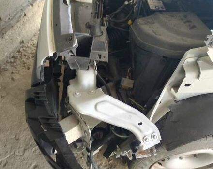 Белый Ситроен Берлинго, объемом двигателя 1.6 л и пробегом 86 тыс. км за 6350 $, фото 9 на Automoto.ua