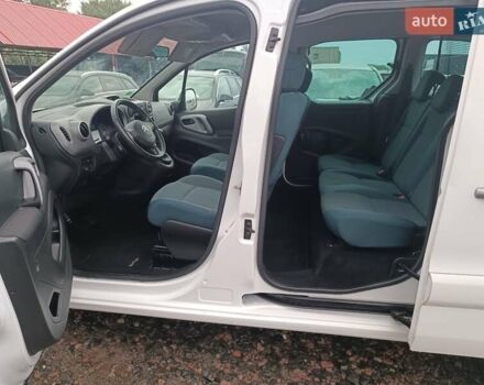 Белый Ситроен Берлинго, объемом двигателя 1.6 л и пробегом 172 тыс. км за 10500 $, фото 20 на Automoto.ua