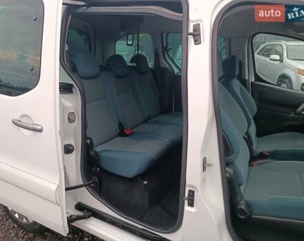 Белый Ситроен Берлинго, объемом двигателя 1.6 л и пробегом 172 тыс. км за 10500 $, фото 35 на Automoto.ua