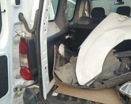 Білий Сітроен Берлінго, об'ємом двигуна 1.6 л та пробігом 86 тис. км за 5500 $, фото 14 на Automoto.ua