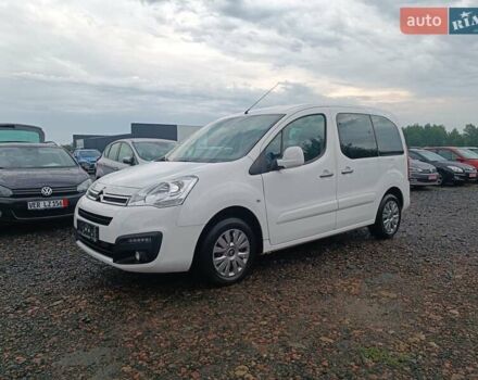 Белый Ситроен Берлинго, объемом двигателя 1.6 л и пробегом 172 тыс. км за 10500 $, фото 17 на Automoto.ua