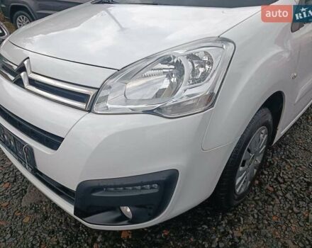 Білий Сітроен Берлінго, об'ємом двигуна 1.6 л та пробігом 172 тис. км за 11950 $, фото 9 на Automoto.ua