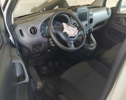 Белый Ситроен Берлинго, объемом двигателя 1.6 л и пробегом 86 тыс. км за 6350 $, фото 6 на Automoto.ua