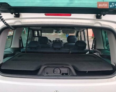 Белый Ситроен Берлинго, объемом двигателя 1.6 л и пробегом 172 тыс. км за 10500 $, фото 33 на Automoto.ua