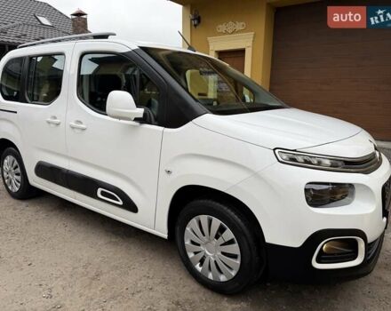 Белый Ситроен Берлинго, объемом двигателя 1.5 л и пробегом 159 тыс. км за 15950 $, фото 9 на Automoto.ua