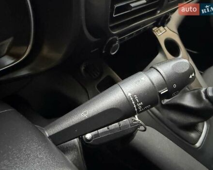 Белый Ситроен Берлинго, объемом двигателя 1.5 л и пробегом 159 тыс. км за 15950 $, фото 80 на Automoto.ua