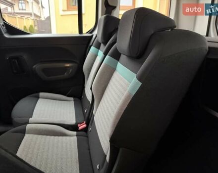 Белый Ситроен Берлинго, объемом двигателя 1.5 л и пробегом 159 тыс. км за 15950 $, фото 104 на Automoto.ua