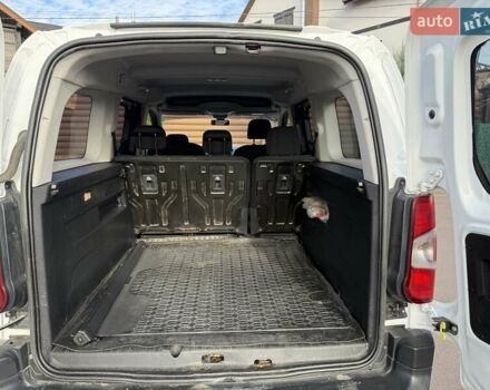 Сітроен Берлінго 2019 у Борисполе на Automoto.ua Білий Сітроен Берлінго, об'ємом двигуна 1.56 л та пробігом 120 тис. км за 13300 $, фото 67 на Automoto.ua