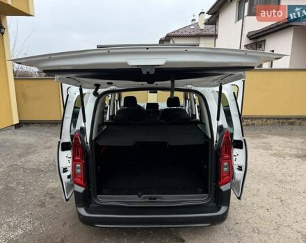 Белый Ситроен Берлинго, объемом двигателя 1.5 л и пробегом 159 тыс. км за 15950 $, фото 52 на Automoto.ua