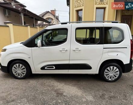 Белый Ситроен Берлинго, объемом двигателя 1.5 л и пробегом 159 тыс. км за 15950 $, фото 3 на Automoto.ua
