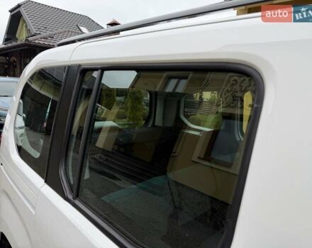 Белый Ситроен Берлинго, объемом двигателя 1.5 л и пробегом 159 тыс. км за 15950 $, фото 25 на Automoto.ua