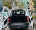 Сітроен Берлінго 2019 у Києві на Automoto.ua Білий Сітроен Берлінго, об'ємом двигуна 1.56 л та пробігом 228 тис. км за 17000 $, фото 8 на Automoto.ua