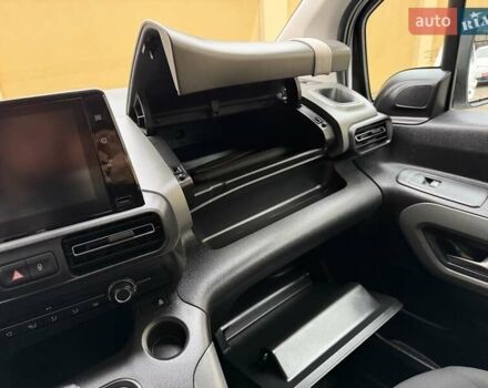 Белый Ситроен Берлинго, объемом двигателя 1.5 л и пробегом 159 тыс. км за 15950 $, фото 84 на Automoto.ua