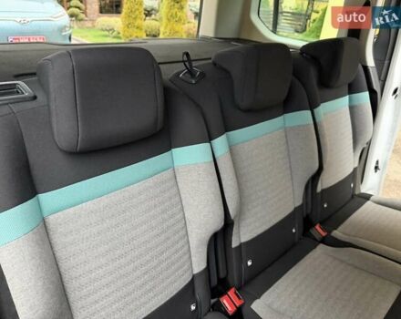 Белый Ситроен Берлинго, объемом двигателя 1.5 л и пробегом 159 тыс. км за 15950 $, фото 54 на Automoto.ua