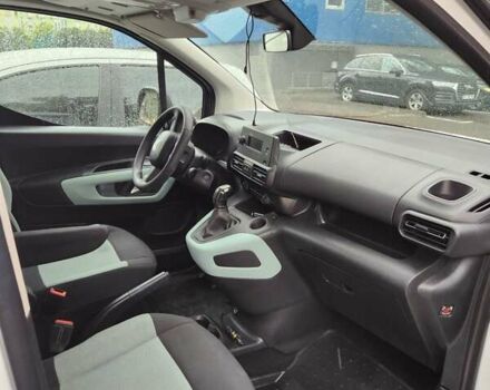 Сітроен Берлінго 2019 у Києві на Automoto.ua Білий Сітроен Берлінго, об'ємом двигуна 1.56 л та пробігом 228 тис. км за 17000 $, фото 2 на Automoto.ua