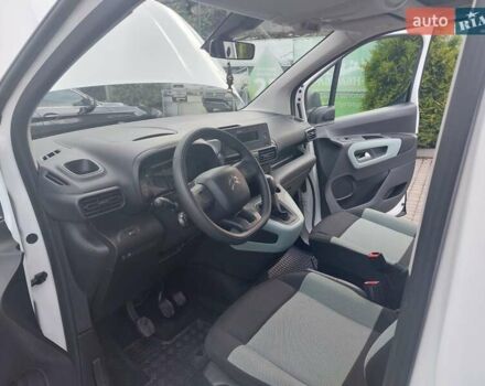 Белый Ситроен Берлинго, объемом двигателя 1.5 л и пробегом 186 тыс. км за 15100 $, фото 28 на Automoto.ua