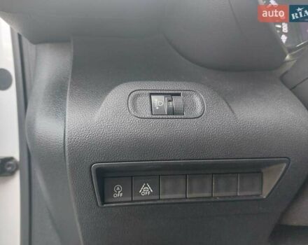 Белый Ситроен Берлинго, объемом двигателя 1.5 л и пробегом 186 тыс. км за 15100 $, фото 22 на Automoto.ua