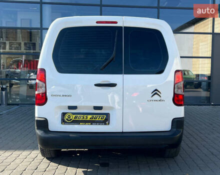 Белый Ситроен Берлинго, объемом двигателя 1.5 л и пробегом 186 тыс. км за 16000 $, фото 5 на Automoto.ua