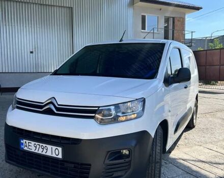 Белый Ситроен Берлинго, объемом двигателя 1.56 л и пробегом 154 тыс. км за 15200 $, фото 1 на Automoto.ua