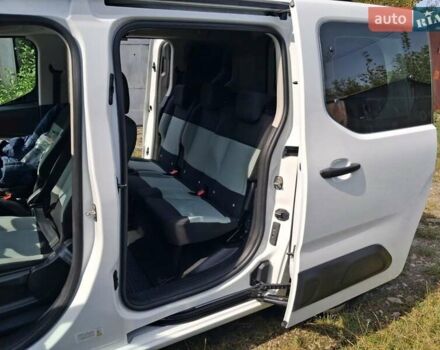 Белый Ситроен Берлинго, объемом двигателя 1.5 л и пробегом 186 тыс. км за 15100 $, фото 6 на Automoto.ua
