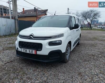 Белый Ситроен Берлинго, объемом двигателя 1.5 л и пробегом 186 тыс. км за 15100 $, фото 1 на Automoto.ua