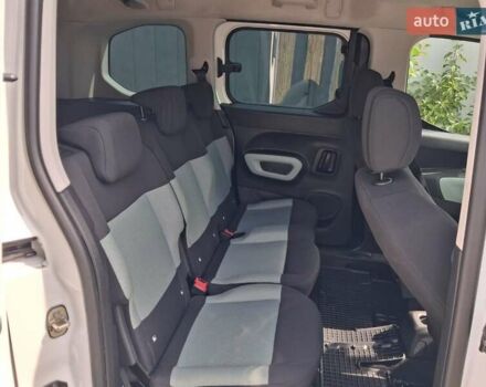 Белый Ситроен Берлинго, объемом двигателя 1.5 л и пробегом 186 тыс. км за 15100 $, фото 11 на Automoto.ua