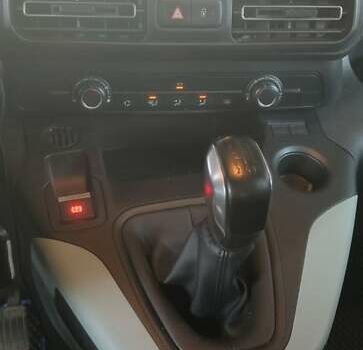 Білий Сітроен Берлінго, об'ємом двигуна 1.6 л та пробігом 114 тис. км за 18200 $, фото 12 на Automoto.ua