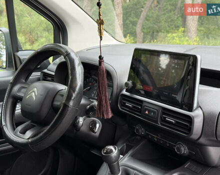 Білий Сітроен Берлінго, об'ємом двигуна 1.56 л та пробігом 100 тис. км за 13900 $, фото 3 на Automoto.ua