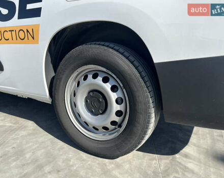 Белый Ситроен Берлинго, объемом двигателя 1.5 л и пробегом 235 тыс. км за 11600 $, фото 13 на Automoto.ua