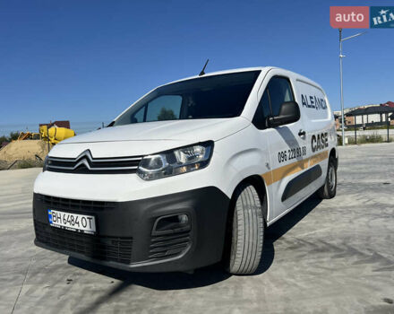 Белый Ситроен Берлинго, объемом двигателя 1.5 л и пробегом 235 тыс. км за 11600 $, фото 9 на Automoto.ua