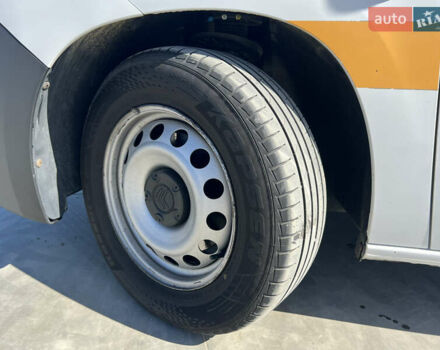 Белый Ситроен Берлинго, объемом двигателя 1.5 л и пробегом 235 тыс. км за 11600 $, фото 22 на Automoto.ua