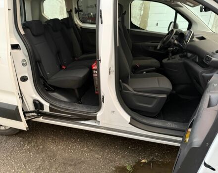 Белый Ситроен Берлинго, объемом двигателя 1.5 л и пробегом 4 тыс. км за 16835 $, фото 4 на Automoto.ua