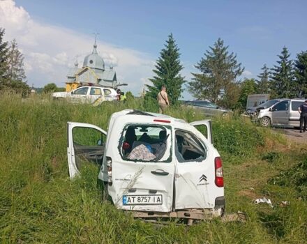 Белый Ситроен Берлинго, объемом двигателя 1.5 л и пробегом 40 тыс. км за 5000 $, фото 1 на Automoto.ua