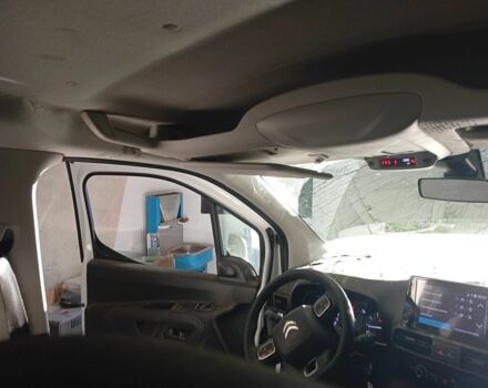 Белый Ситроен Берлинго, объемом двигателя 1.5 л и пробегом 40 тыс. км за 5000 $, фото 19 на Automoto.ua