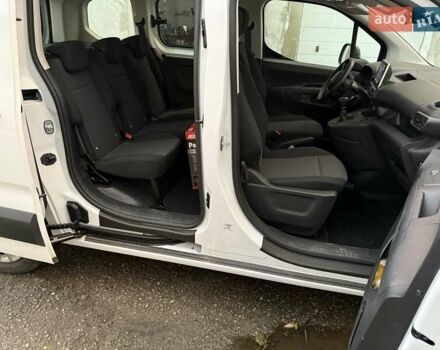 Білий Сітроен Берлінго, об'ємом двигуна 1.5 л та пробігом 4 тис. км за 16857 $, фото 6 на Automoto.ua