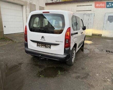 Білий Сітроен Берлінго, об'ємом двигуна 1.5 л та пробігом 4 тис. км за 16857 $, фото 3 на Automoto.ua