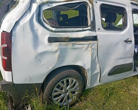 Белый Ситроен Берлинго, объемом двигателя 1.5 л и пробегом 40 тыс. км за 5000 $, фото 6 на Automoto.ua