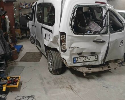 Белый Ситроен Берлинго, объемом двигателя 1.5 л и пробегом 40 тыс. км за 5000 $, фото 8 на Automoto.ua