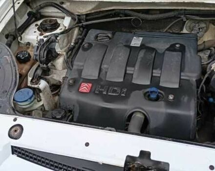 Белый Ситроен Берлинго, объемом двигателя 2 л и пробегом 290 тыс. км за 2500 $, фото 9 на Automoto.ua