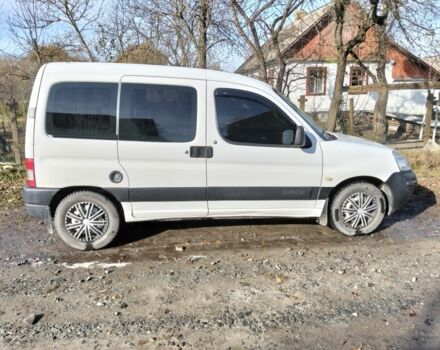 Белый Ситроен Берлинго, объемом двигателя 1.6 л и пробегом 197 тыс. км за 3500 $, фото 5 на Automoto.ua