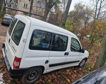 Белый Ситроен Берлинго, объемом двигателя 1.9 л и пробегом 353 тыс. км за 4000 $, фото 3 на Automoto.ua