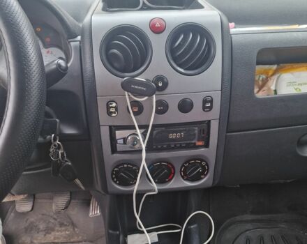 Белый Ситроен Берлинго, объемом двигателя 1.9 л и пробегом 353 тыс. км за 4000 $, фото 5 на Automoto.ua